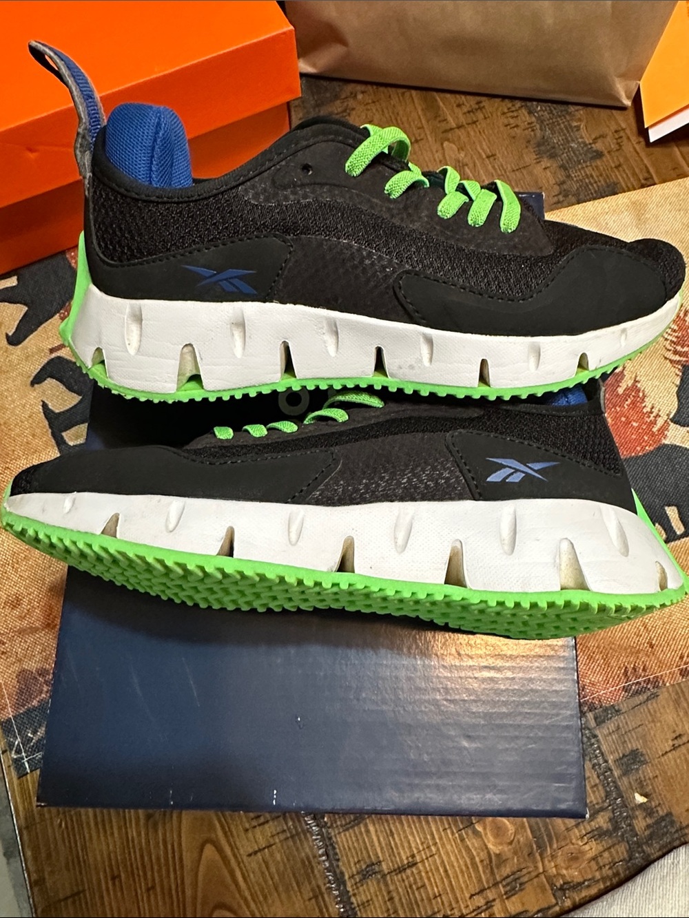 Boys size 2 Reebok shoes